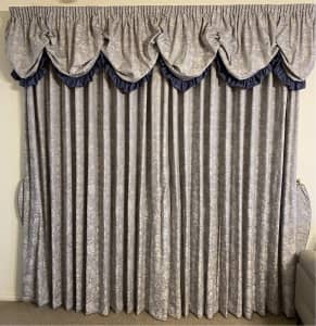 PRICE DROPPED - 5 x Curtains, sheers and pelmets 