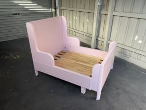 Adjustable single bed