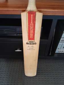 Gray Nicolls GN500 Quad Scoop vintage cricket bat