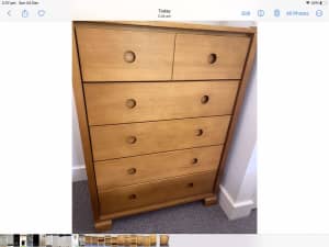 Modern KingParrot oak 4 Drawer Chest drawers change table and Tallboy