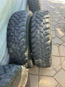 4 x tyres Bridgestone 235/85R16 mud Dueler 673