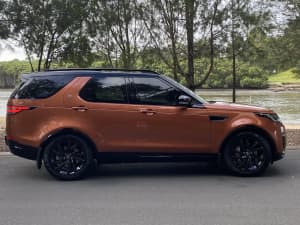 2020 Land Rover Discovery Landmark Edition 