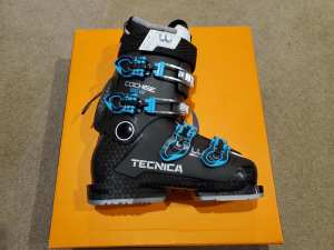 Snow Ski Boots - Brand New In Box - Ladies Alpine Ski Boots Tecnica