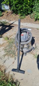 Ozito Wet and Dry Vacuum Good Condition, Works as it Should.
