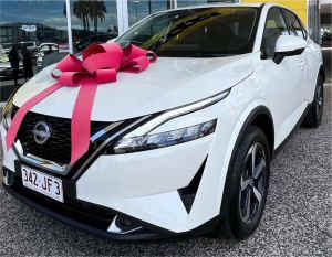 2022 ST NISSAN VERY LOW KLMS ST CONTINUOUS VARIABLE 4D WAGON