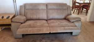 Sofa - 2 seats - each reclines