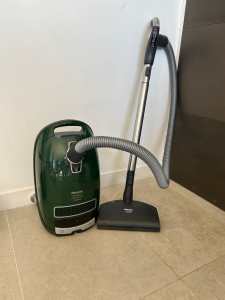 Miele Complete C3 Comfort Electro PowerLine Vacuum Cleaner