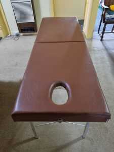 Portable folding Massage table