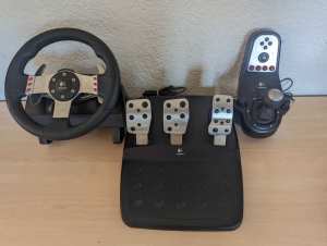 Logitech G27 Racing Wheel - PlayStation and PC