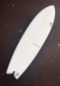 SEASIDE & BEYOND Surfboard - 6’8 w/. Fins 
