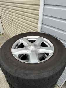 Isuzu D Max factory alloy wheels and tyres