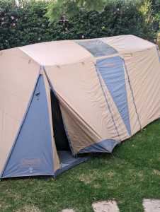 Tent Coleman two rooms in good condition 