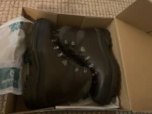 Scarpa SL Active hiking boots. UK size 9 1/2.