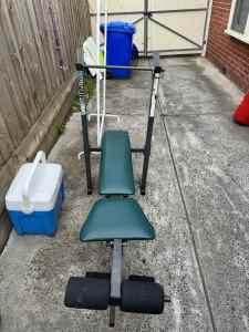 Bench press with leg extension NEED GONE ASAP