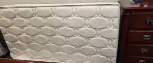 Single Mattress in Excellent Condition