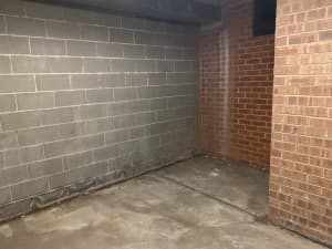 Garage For Rent