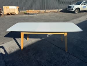 AFFORDABLE SALE!!! EXTENDABLE DINING TABLE - OWN YOURS NOW!!