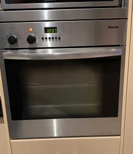 Miele electric oven 600 mm stainless