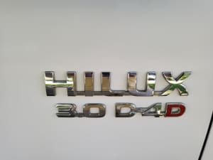2015 TOYOTA HILUX SR (4x4) 5 SP AUTOMATIC DUAL CAB P/UP
