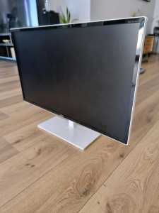 Aoc 31.5 inch computer monitor 