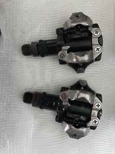 Shimano PD-M520 pedals - as new