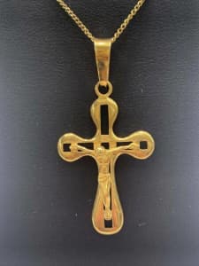 18ct Yellow Gold Crucifix Cross with Jesus Pendant 4.6 Grams. NEW