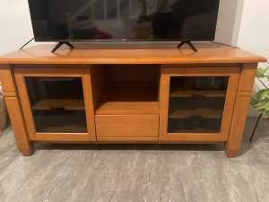 Tv unit in good condition 