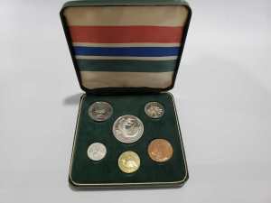 The Gambia 1966 - 6 coin set in original box. Great set in uncirculate
