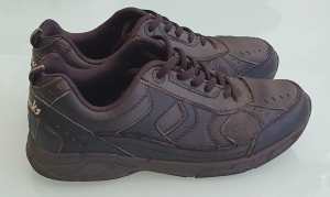 Clarks Black Athletic School Shoes - Size 5.5 (25.5cm)