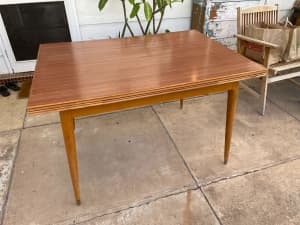 Vintage TH Brown extendable dining table