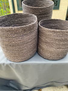 Set of 3 Woven baskets