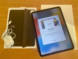 Apple 11-inch iPad Pro Wi-Fi 128GB Space Grey (2nd Gen) w Smart Folio