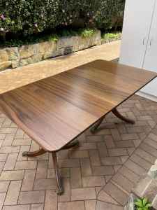 Traditional Claw Foot Dining Table - Extendable