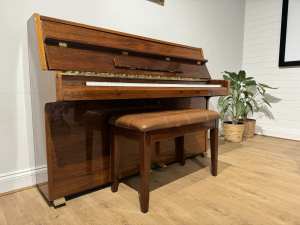 Refurbished Schoenberg Piano Free Delivery Mon 22/4!