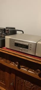 Marantz super audio SA 7s1 CD player