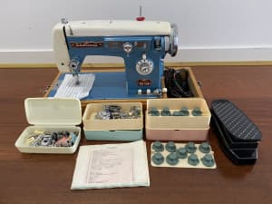 Vintage HG Palmer Princess sewing machine