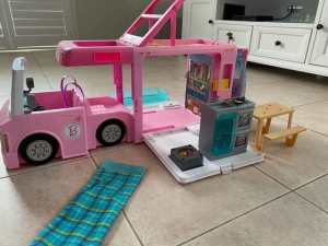 Toy set barbie camper van, barbie car, pet set and more!