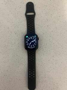 Nike SE GPS Apple Watch