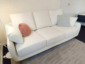 😍Brand New 3 Seater Velvet sofa