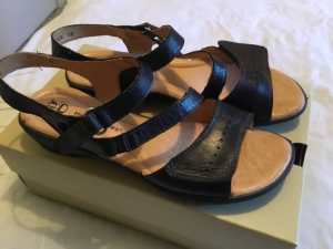 Hush Puppies Black Leather Sandals, Boxed.