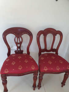 2 Burgundy Dinning Chairs Great Condition 