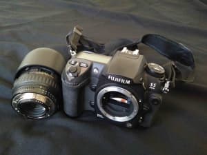 Fujifilm S5 Pro Super CCD DSLR Camera body