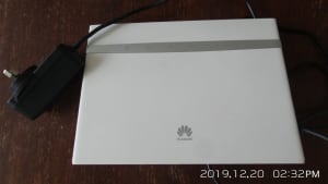 Huawei 4G LTE Gateway Router B525s-65a, unlocked, Carlton pickup