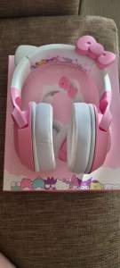 Hello Kitty headphones