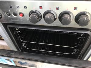 free electric oven gas cooktop Italian wont last O4O9697671