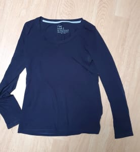 Giordano, the original stretchy top! Blue.
Size L, size12
