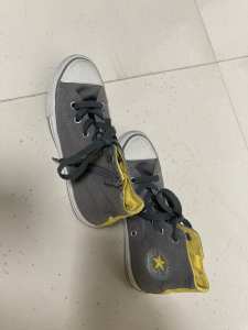 Converse All Stars Shoes Size 1 Chuck Taylor Greenslopes
