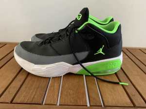 Nike Air Jordan Aura 3
