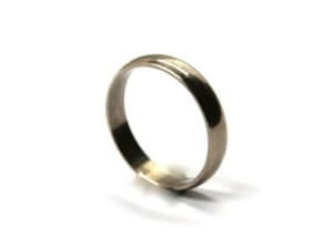 18ct White Gold Plain Band Ring 016800127457