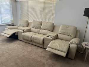 4 SEATER LEATHER HOME THEATER RECLINER